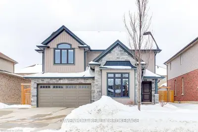 672 Spitfire Street, Woodstock, On N4t 0b1
