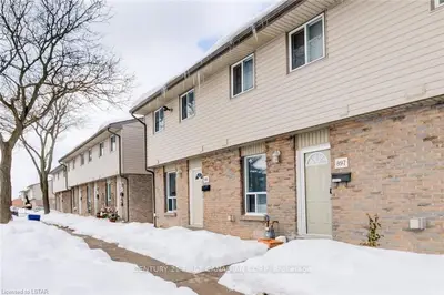 897 SOUTHDALE Road E, London South, ON N6E 1V7