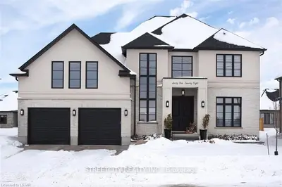 6528 CROWN GRANT Road, London South, ON N6P 0G3