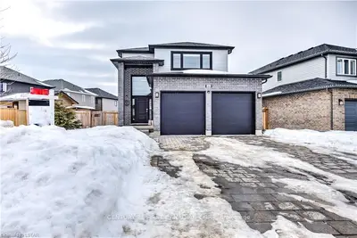 1819 Foxridge Crescent, London North, ON N6G 5B4
