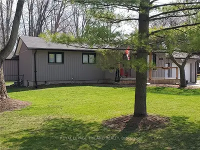 843 CLARK Street, Strathroy-Caradoc, ON N0L 1W0