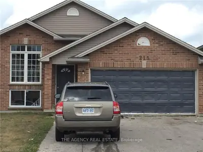 215 THURMAN Circle, London East, ON N5V 4Z2