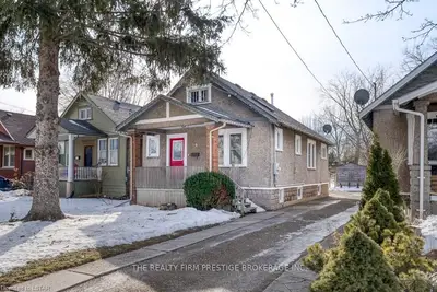 9 LANGARTH Street E, London South, ON N6C 1Y9