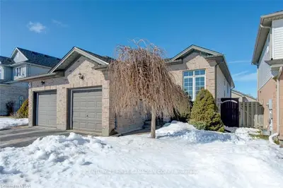 1134 DARNLEY Boulevard, London South, ON N6M 1J4