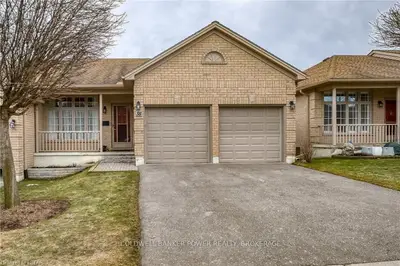 9 CADEAU Terrace 38, London South, ON N6K 4T5