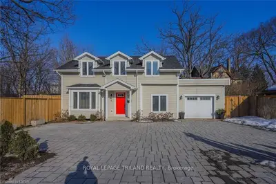 4 WHARNCLIFFE Road S, London South, ON N6J 2J3