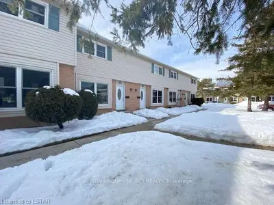 101 HIGHVIEW Avenue E 15, London South, ON N6C 5G4