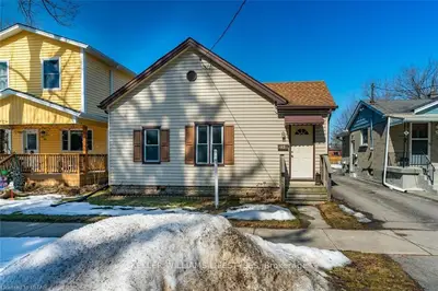 93 CAVENDISH Crescent, London North, ON N6H 1A3