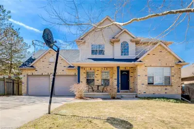 147 OPTIMIST PARK Drive, London South, ON N6K 4M1