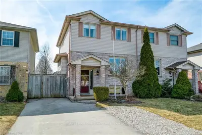 126 COBBLESTONE Street, London East, ON N5Y 5N2