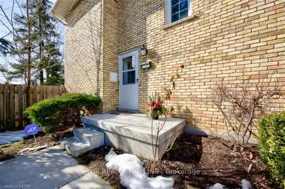 226 HOMESTEAD Crescent, London North, ON N6G 2E5