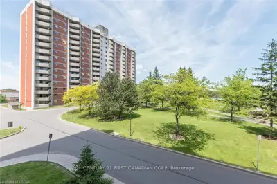 1105 Jalna Boulevard 1602, London South, ON N6E 2S9