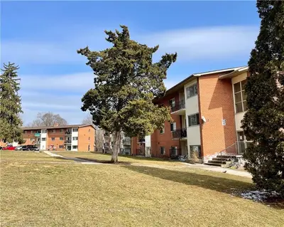 1174 Hamilton Road 210, London East, ON N5W 1A9