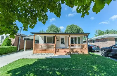 92 CLIFTON Crescent, London South, ON N6C 3V8