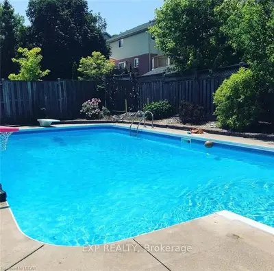 895 GUILDWOOD Boulevard, London North, ON N6H 5T1