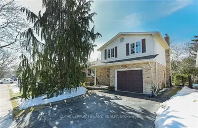 1310 Hastings Drive, London North, ON N5X 2J2