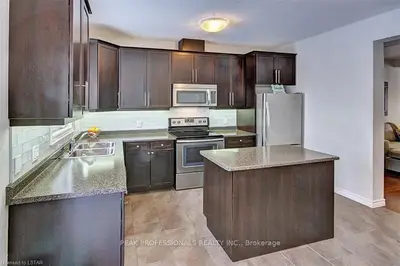 3320 MEADOWGATE Boulevard 174, London South, ON N6M 0A7