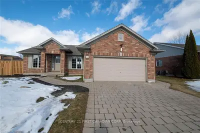 1848 FAIRCLOTH Road, London North, ON N6G 5E9