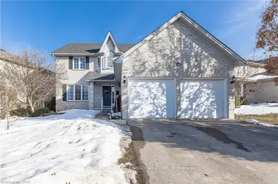 890 GUILDWOOD Boulevard, London North, ON N6H 5S9
