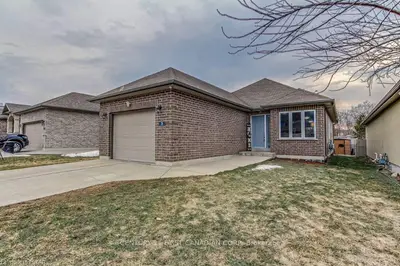 1430 HIGHBURY Avenue N 3, London East, ON N5Y 6M4