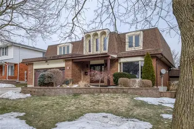 40 TAMARACK Crescent, London South, ON N6K 3J7