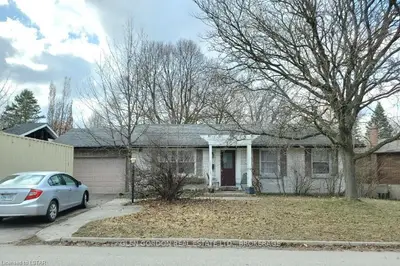 431 BRIARHILL Avenue, London East, ON N5Y 1P3