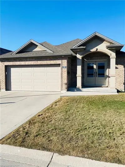 1430 HIGHBURY Avenue 7, London East, ON N5Y 6M4