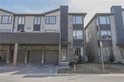 1960 DALMAGARRY Road 134, London North, ON N6G 0T8