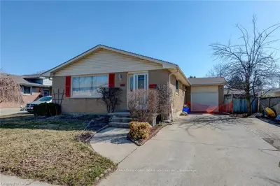 1730 ALDERSBROOK Road, London North, ON N6G 3E3