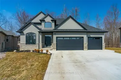 1048 LOFT Court, London North, ON N6G 0J9