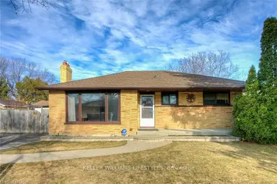 229 MANITOULIN Drive, London East, ON N5W 1M8