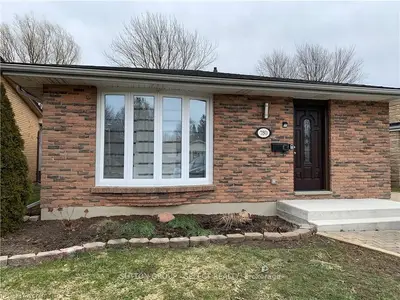 780 Dundalk Drive, London South, ON N6C 3V2