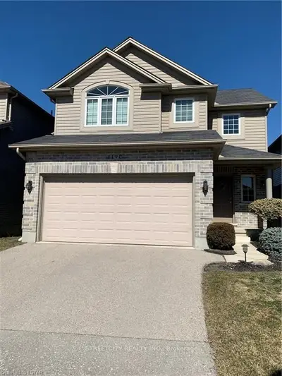 1190 Smither Road, London North, ON N6G 5R8
