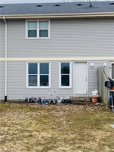 38 ST. CHARLES Street, Huron East, ON N0M 1L0