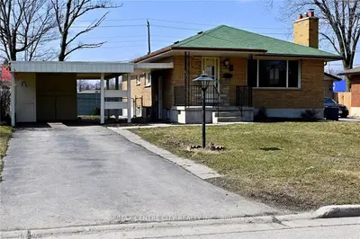 9 IRVING Place, London East, ON N5V 2H6