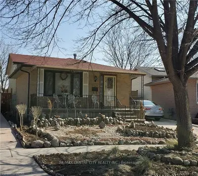 757 MONSARRAT Avenue, London East, ON N5Y 4Y3