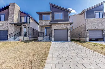 1695 VALHALLA Street, London North, ON N6G 0V3