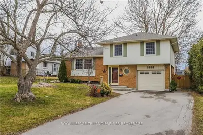 1068 ST CROIX Avenue, London North, ON N6H 3X9