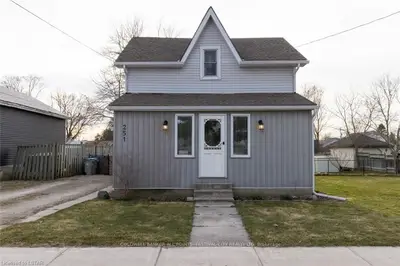 251 VICTORIA Drive, South Huron, ON N0M 1K0