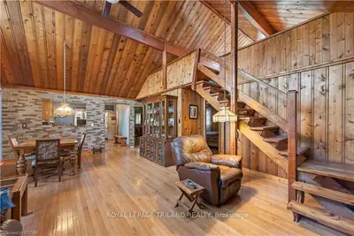 8405 FRANCES Road, Lambton Shores, ON N0M 2T0