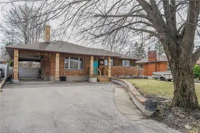 163 BASE LINE Road W, London South, ON N6J 1V8