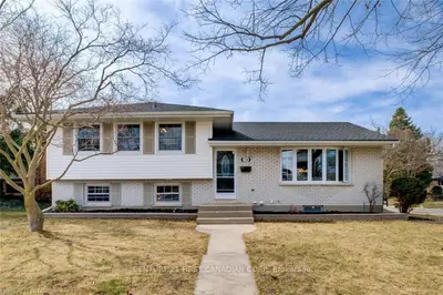 1350 ERINDALE Crescent, London North, ON N5X 1V9