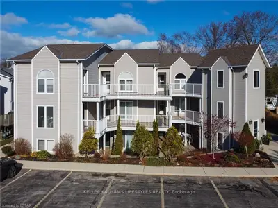 3 RIVER Road 9, Lambton Shores, ON N0M 1T0