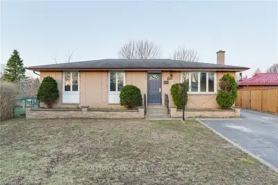 282 FAIRHAVEN Circle, London East, ON N5W 1E2