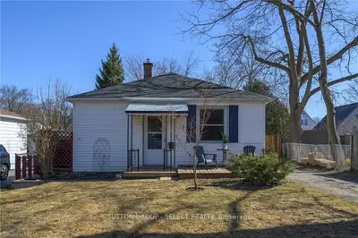 18 BELLWOOD Crescent, London East, ON N6G 1W3