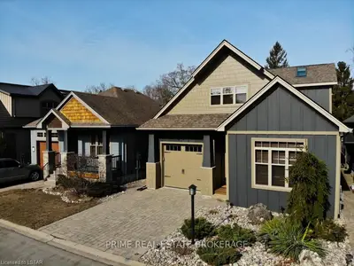 23 WONDERGROVE Court 3, Lambton Shores, ON N0M 1T0