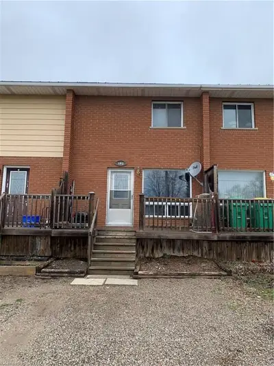 140 SYMES Street, Southwest Middlesex, ON N0L 1M0