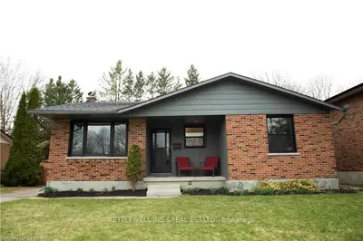 332 HELEN Drive, Strathroy-Caradoc, ON N7G 3M3