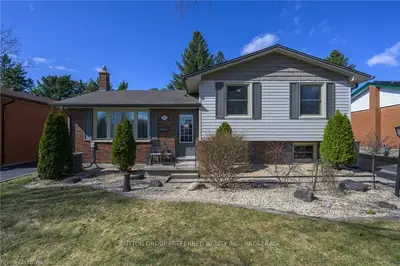 11 Genevive Crescent, London East, ON N5Y 4A7