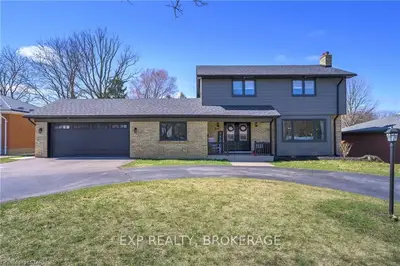 541 HUNTINGDON Drive, London South, ON N6C 4J2